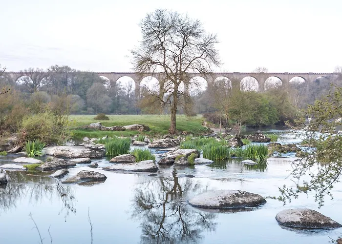 Renove Avec Terrasse Privee En Bord De Sevre - - Fr-1-426-484 *